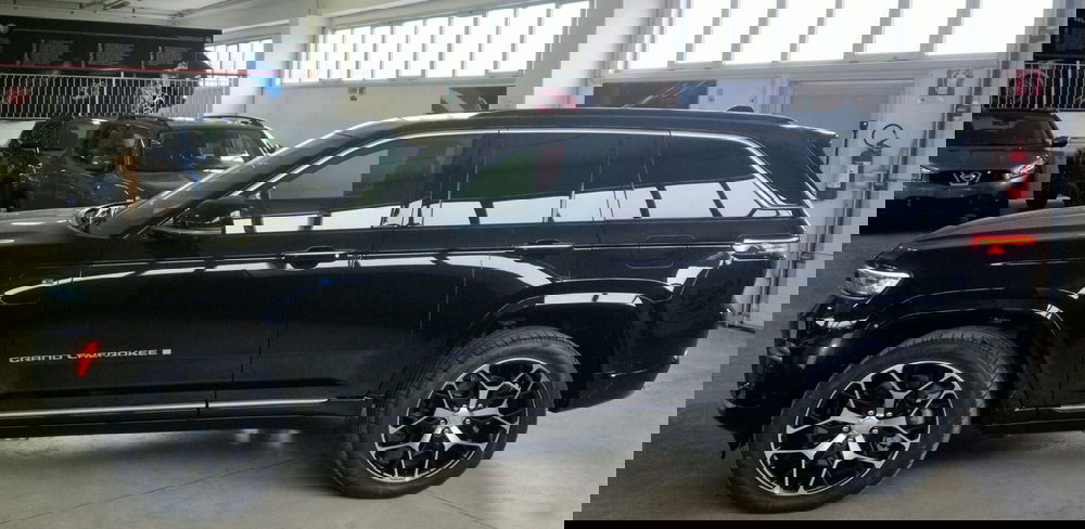 Jeep Grand Cherokee nuova a Terni (3)