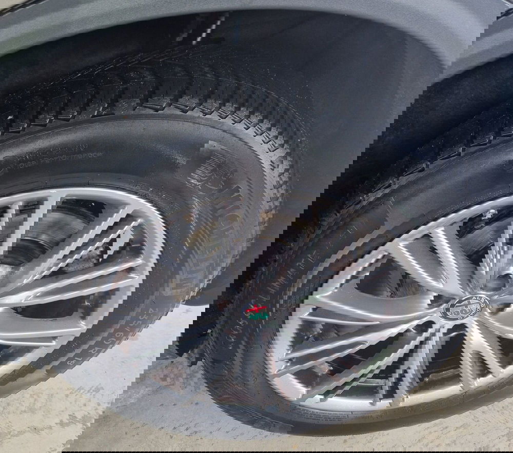 Alfa Romeo Stelvio usata a Terni (15)