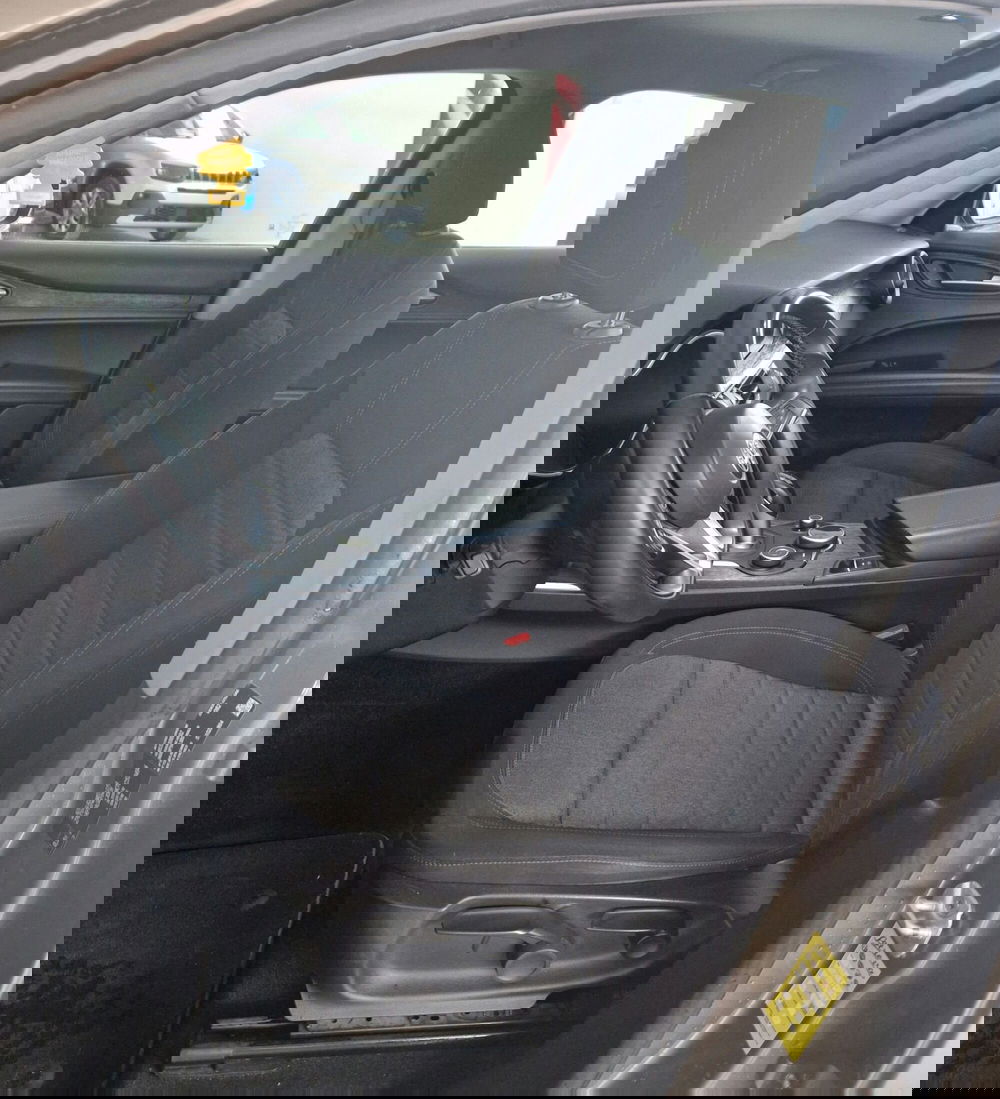Alfa Romeo Stelvio usata a Terni (7)