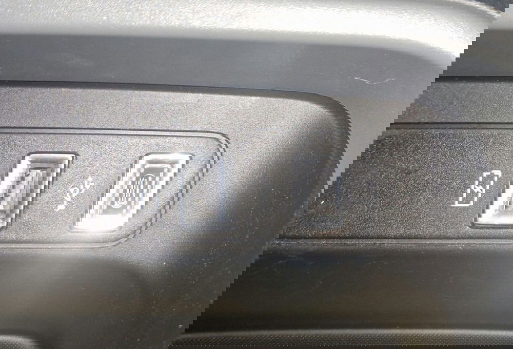 Jeep Avenger usata a Terni (14)