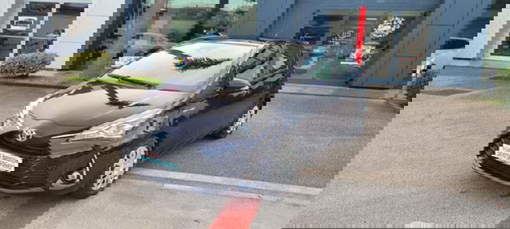 Toyota Yaris usata a Napoli (2)