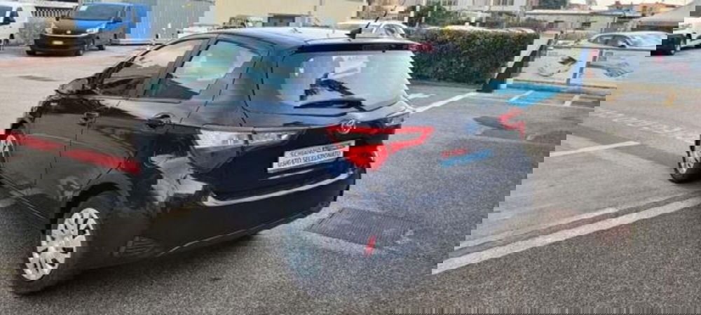 Toyota Yaris usata a Napoli (3)