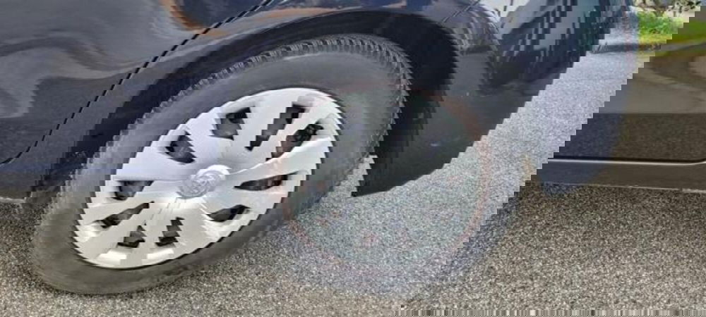 Toyota Yaris usata a Napoli (5)