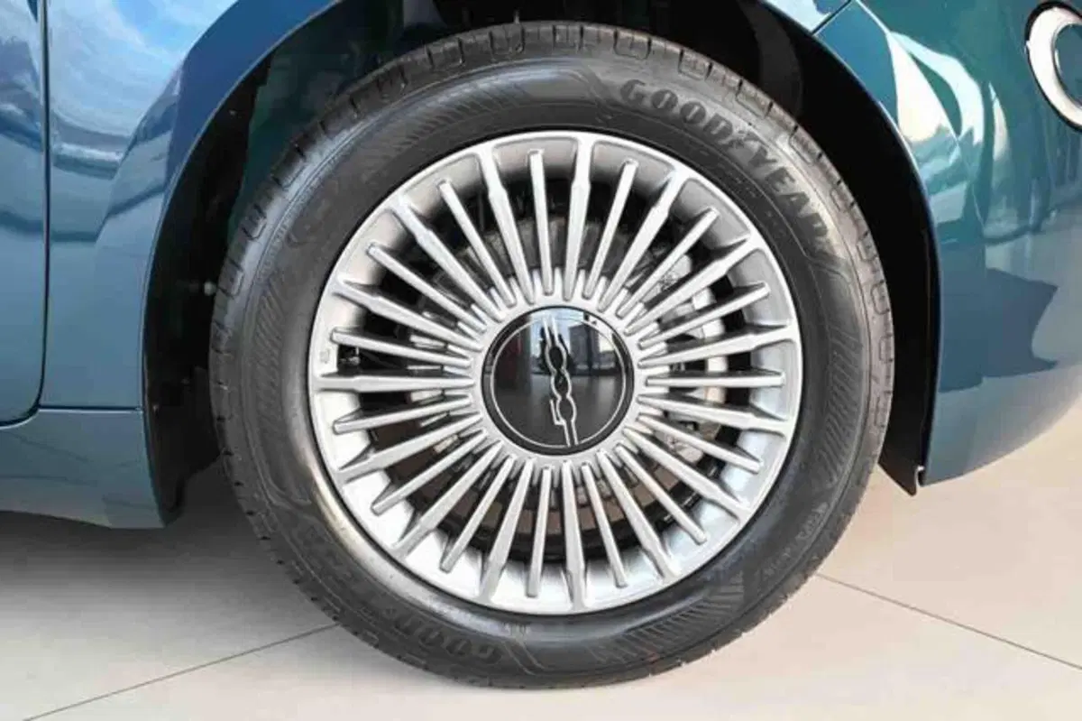 Fiat 500 nuova a Torino (8)