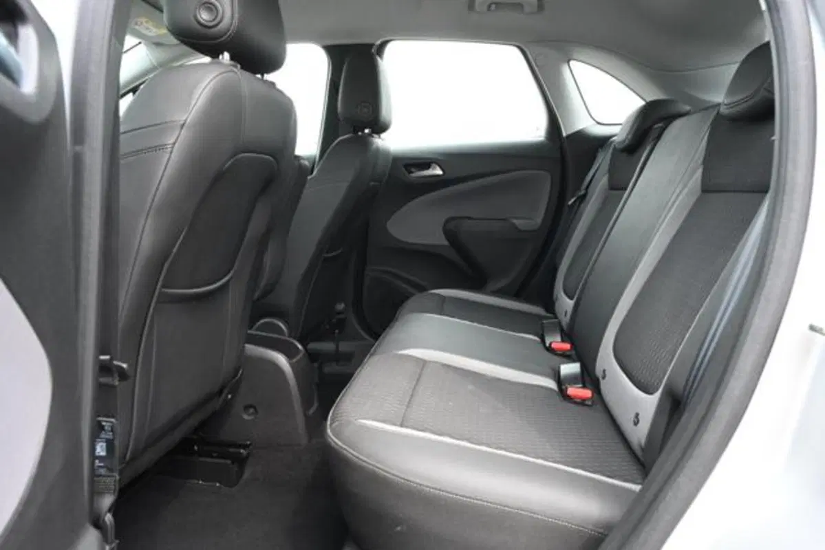 Opel Crossland X usata a Torino (15)