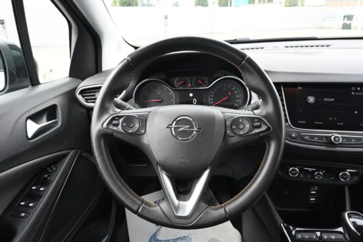 Opel Crossland X usata a Torino (16)