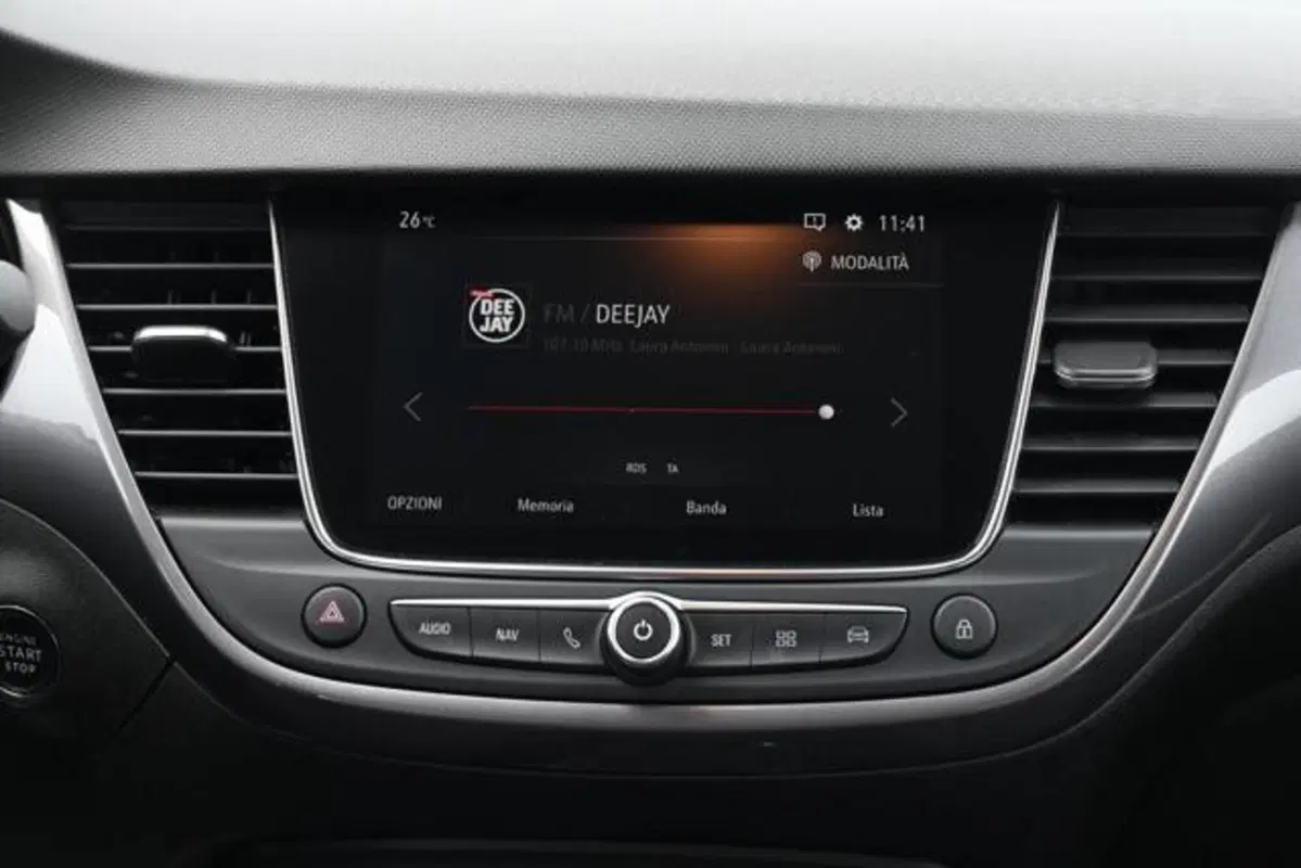 Opel Crossland X usata a Torino (18)