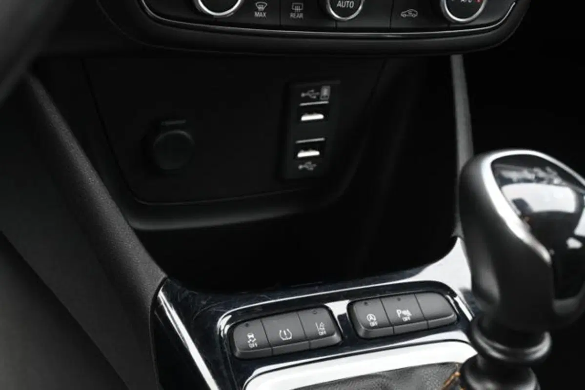 Opel Crossland X usata a Torino (20)
