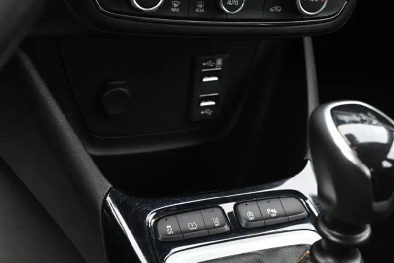 Opel Crossland X usata a Torino (20)