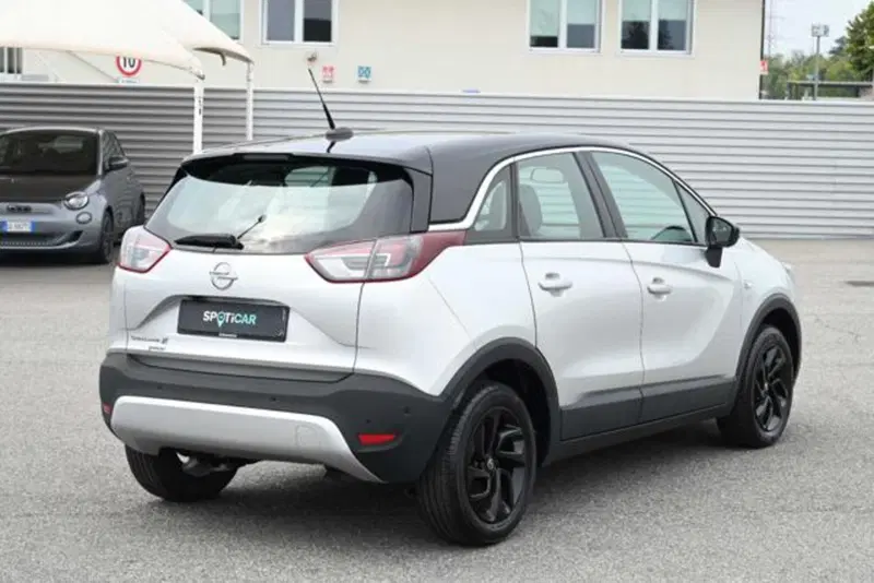 Opel Crossland X usata a Torino (5)