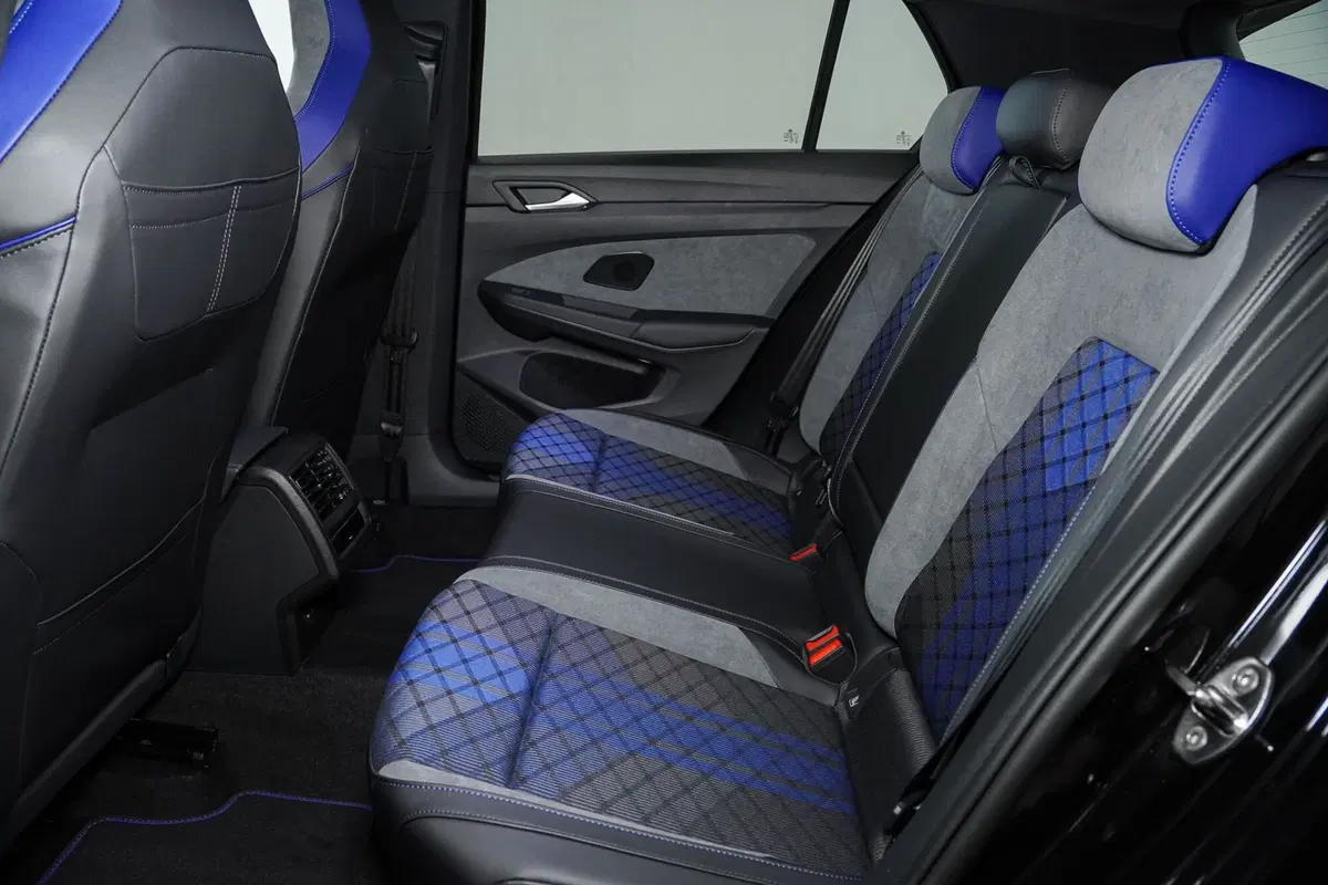 Volkswagen Golf nuova a Perugia (9)