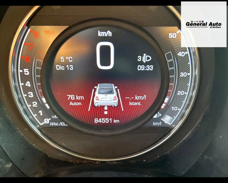 Abarth 595 Cabrio usata a Lucca (13)