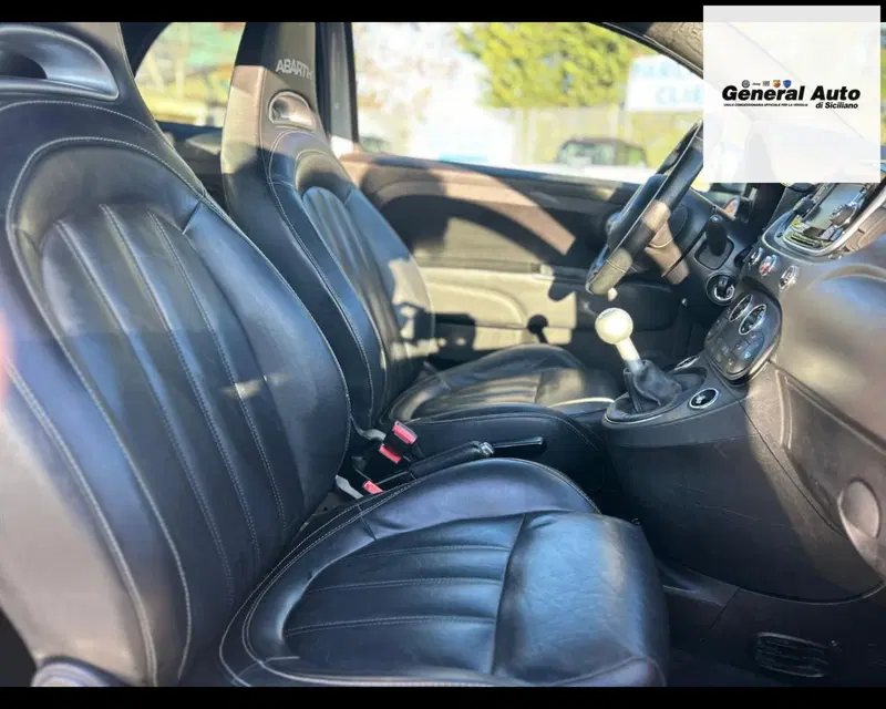 Abarth 595 Cabrio usata a Lucca (16)