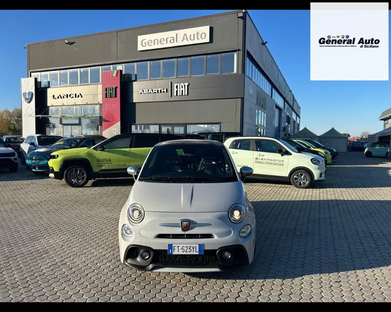 Abarth 595 Cabrio usata a Lucca (2)