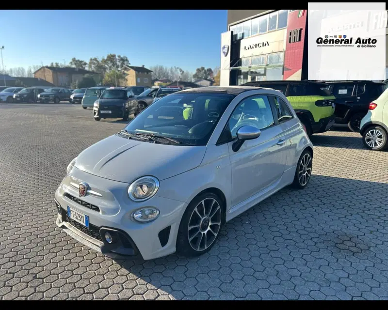 Abarth 595 Cabrio usata a Lucca (3)