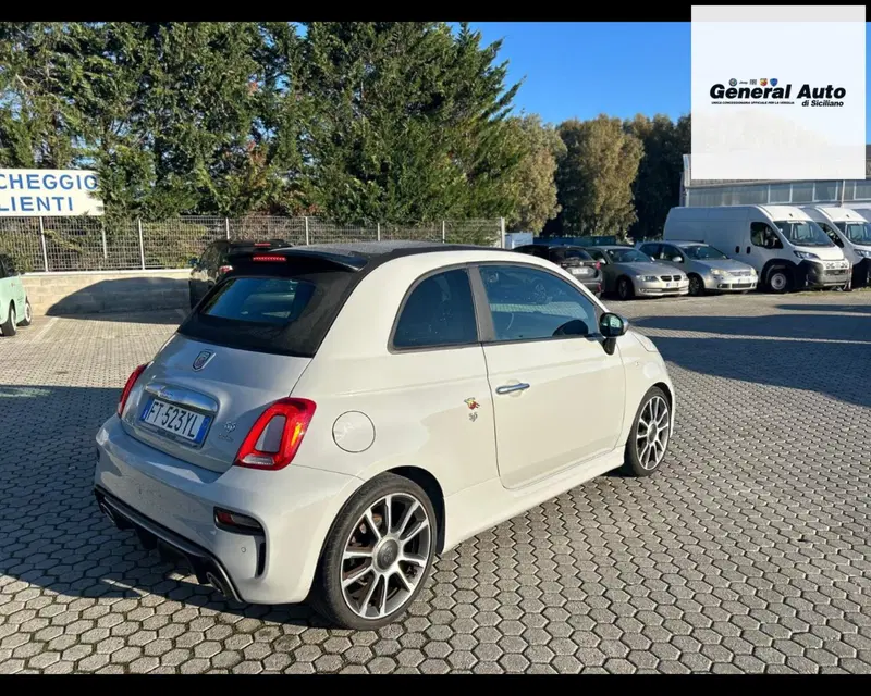 Abarth 595 Cabrio usata a Lucca (9)