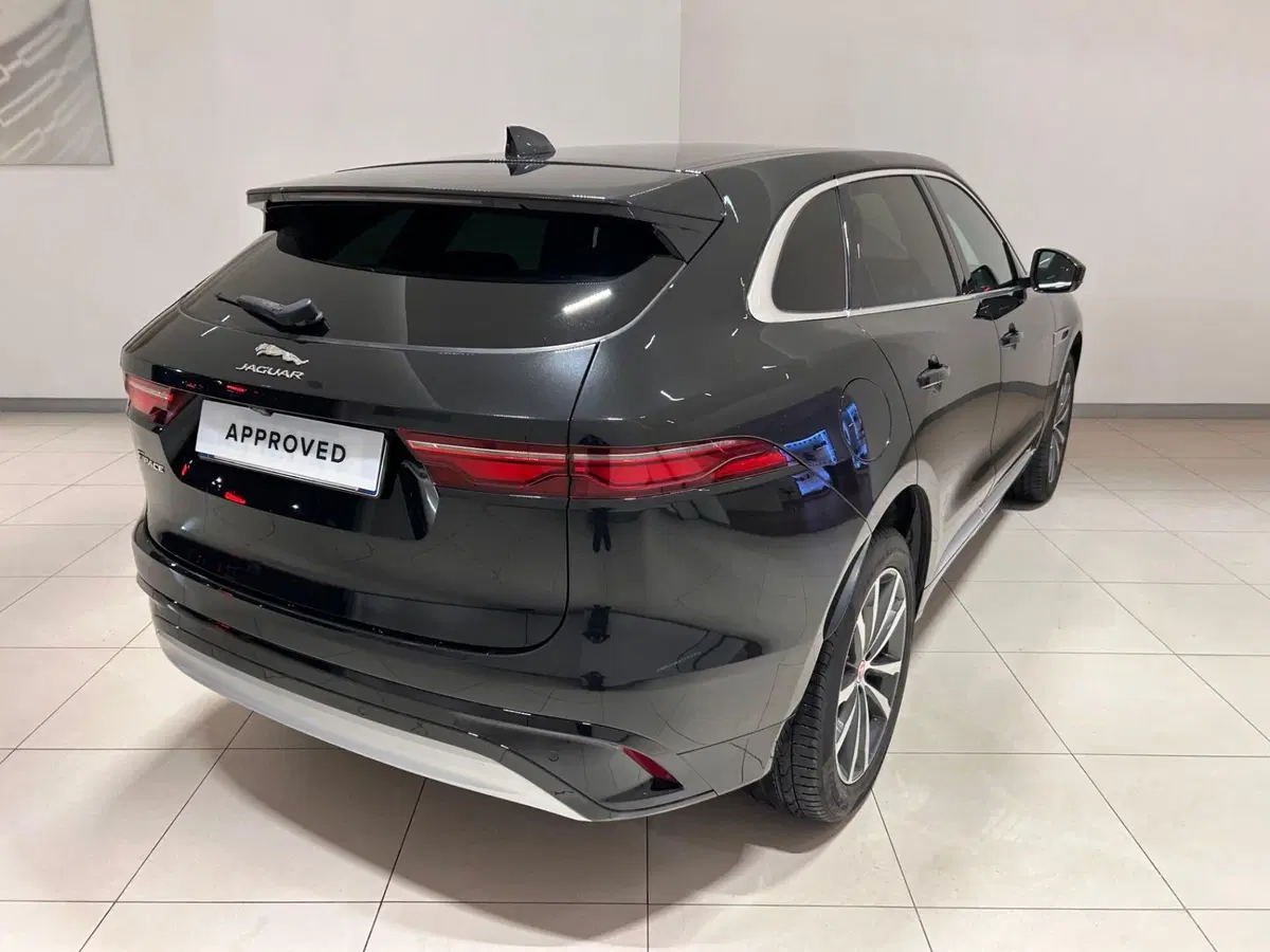 Jaguar F-Pace usata a Napoli (2)