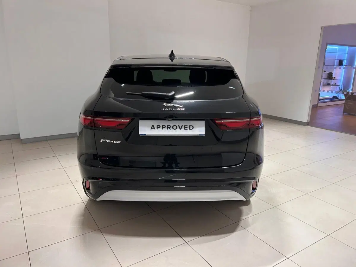 Jaguar F-Pace usata a Napoli (3)