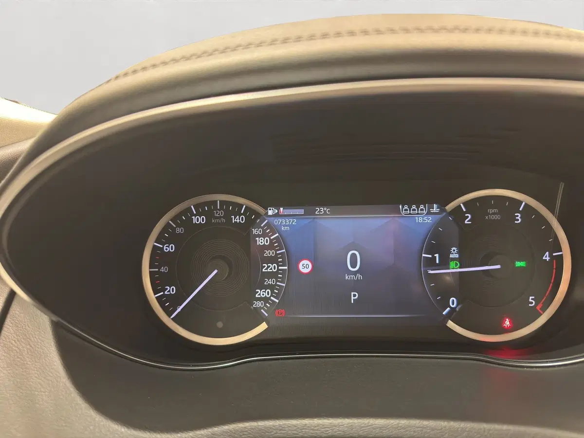 Jaguar E-Pace usata a Latina (10)