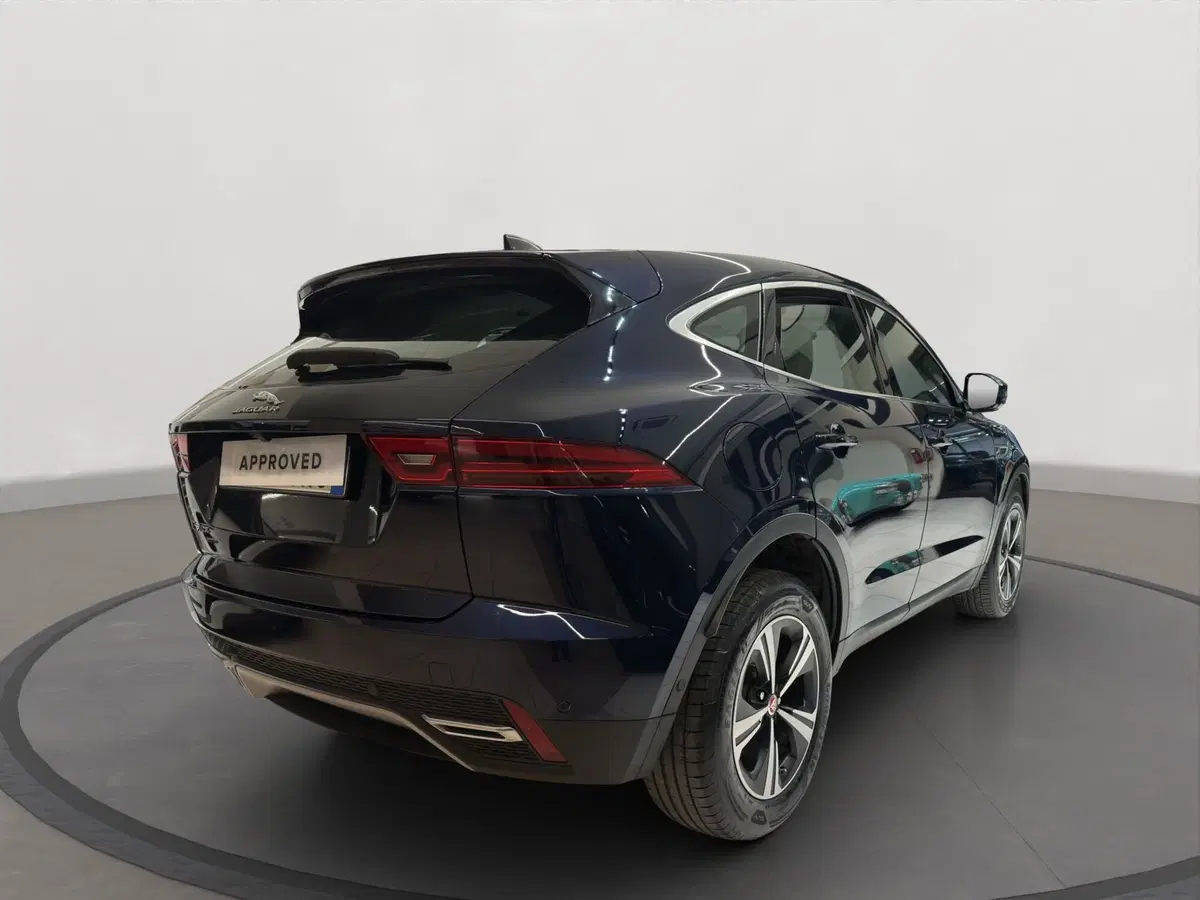Jaguar E-Pace usata a Latina (2)