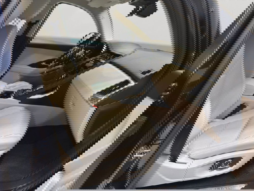 Jaguar E-Pace usata a Latina (3)