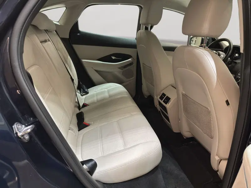 Jaguar E-Pace usata a Latina (5)