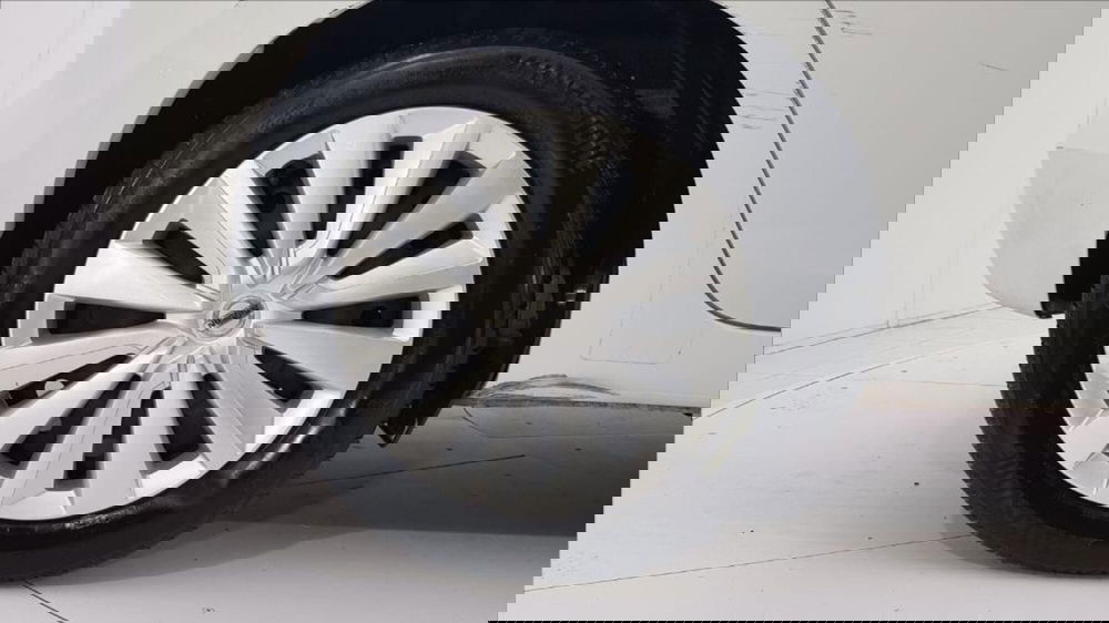 Nissan Micra usata a Lucca (9)