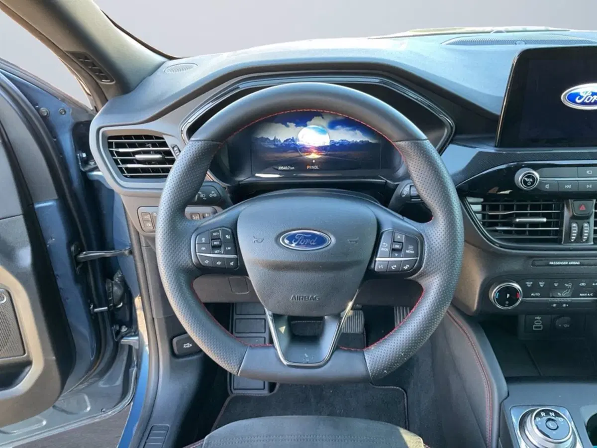 Ford Kuga usata a Milano (13)