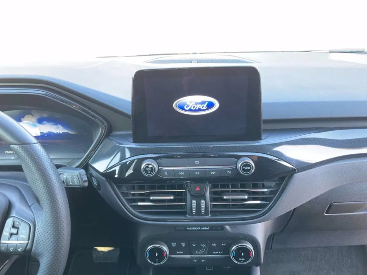 Ford Kuga usata a Milano (14)
