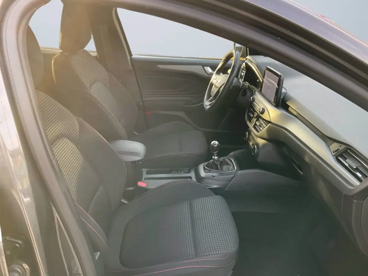 Ford Focus Station Wagon usata a Milano (11)