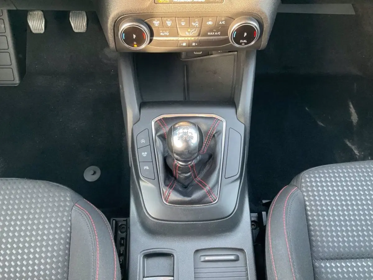 Ford Focus Station Wagon usata a Milano (15)