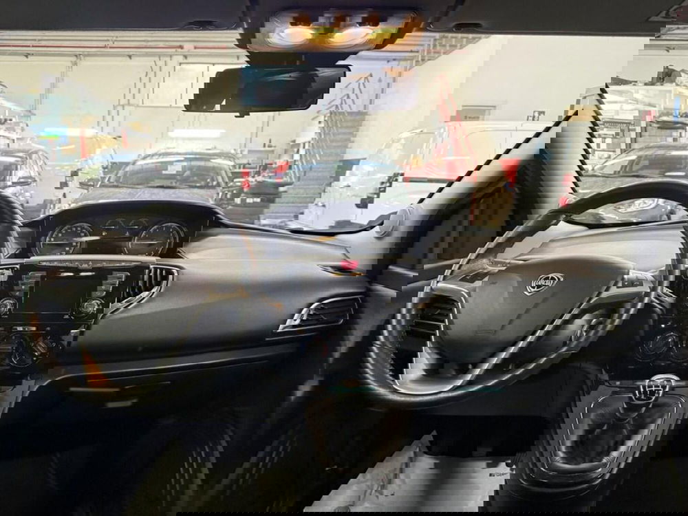 Lancia Ypsilon usata a Monza e Brianza (8)