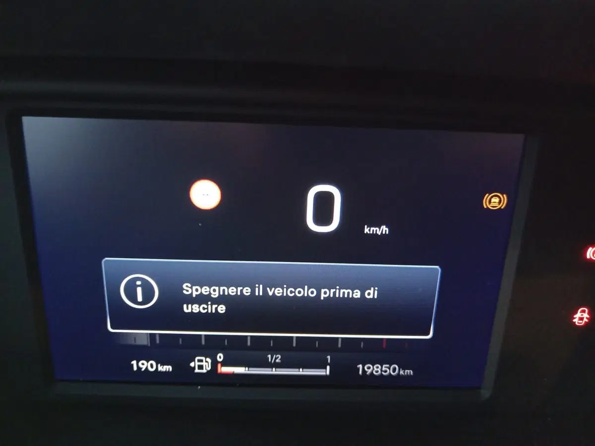 Jeep Avenger usata a Alessandria (18)