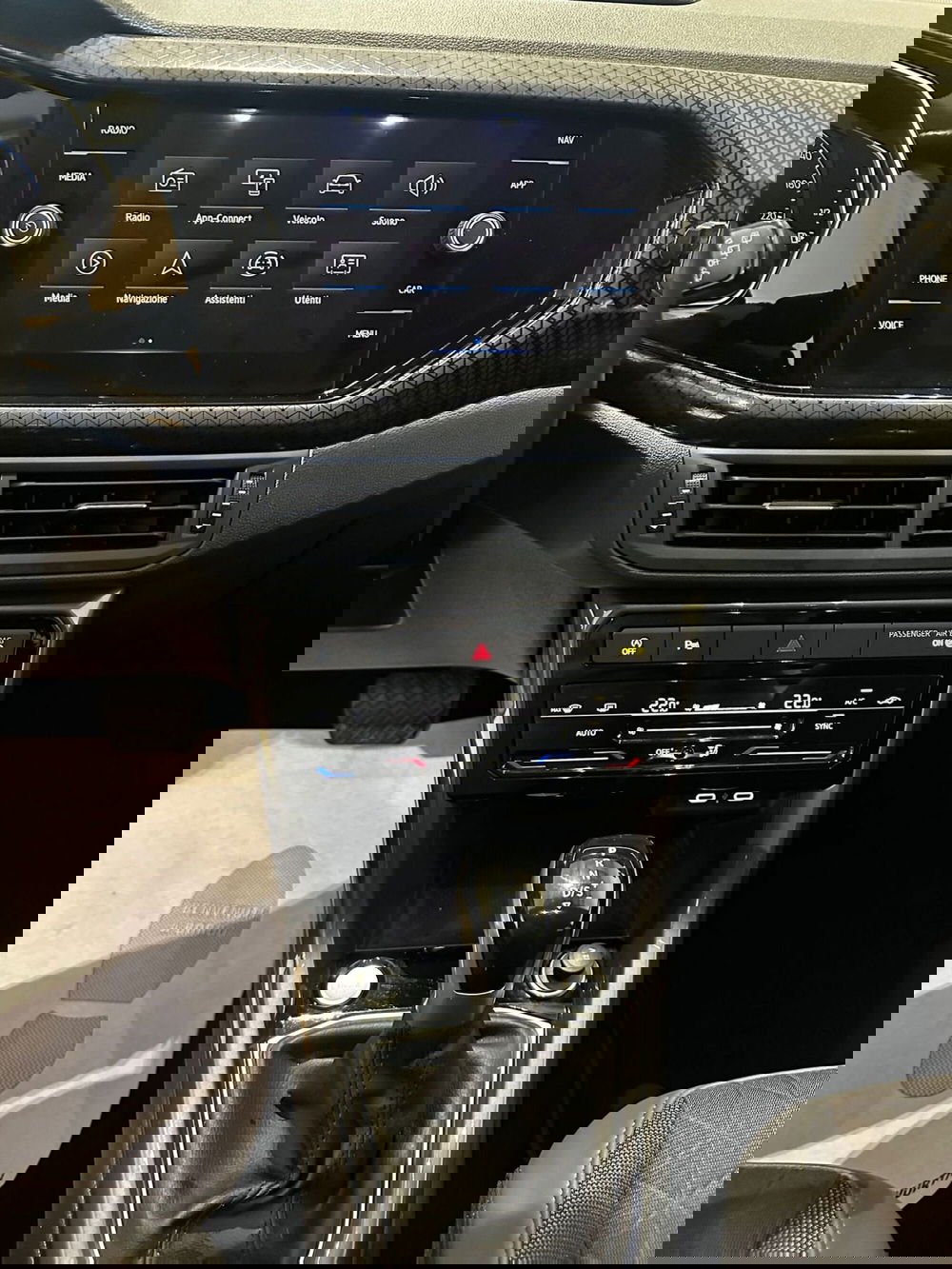 Volkswagen T-Cross usata a Trento (5)