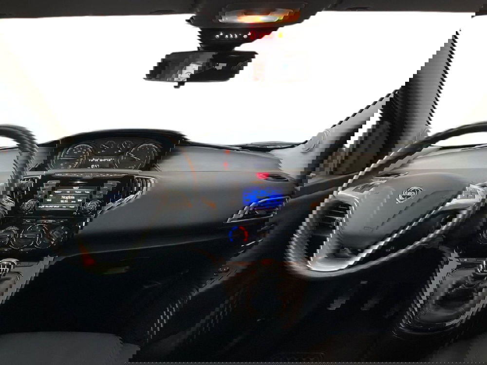 Lancia Ypsilon usata a Torino (11)