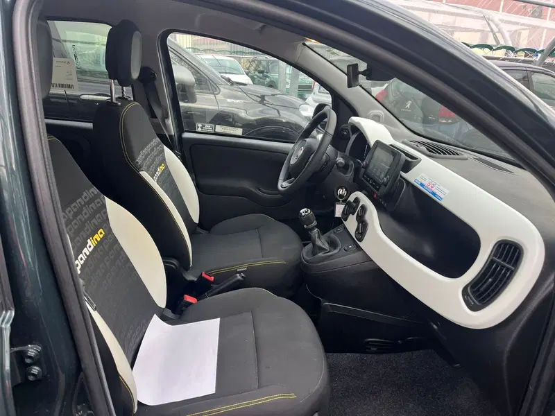 Fiat Panda Cross usata a Milano (14)