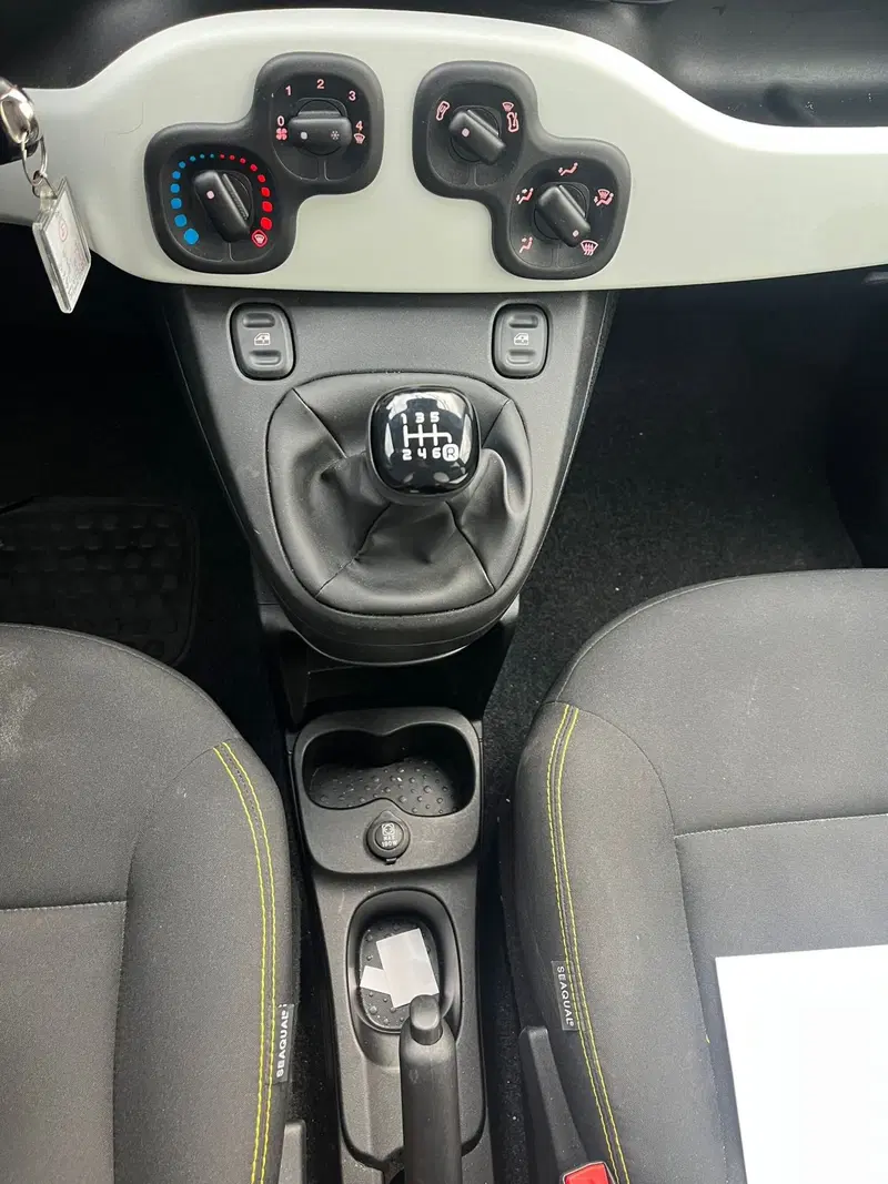 Fiat Panda Cross usata a Milano (19)