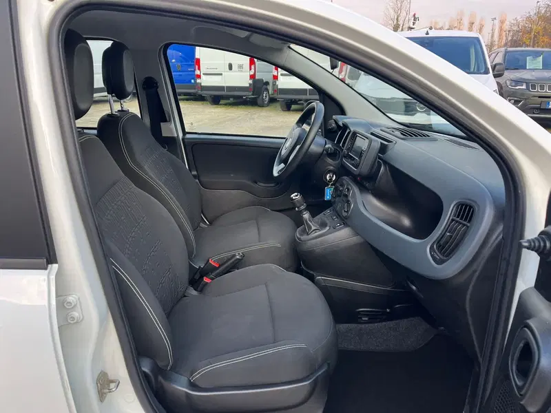 Fiat Panda Cross usata a Milano (14)