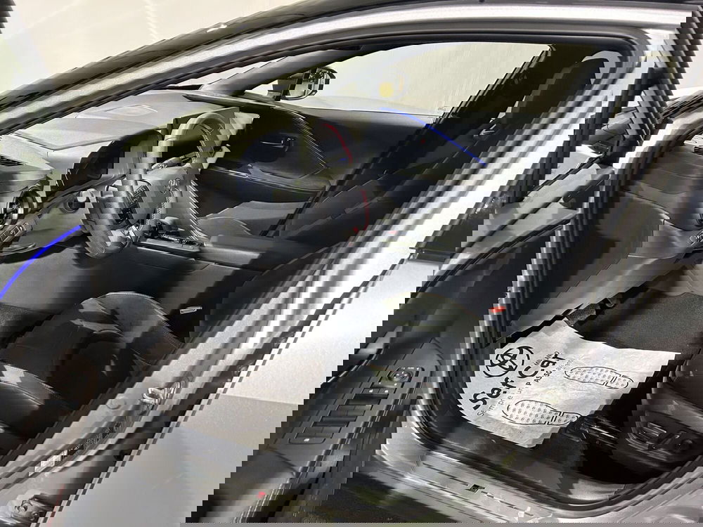 Toyota Toyota C-HR usata a Milano (11)