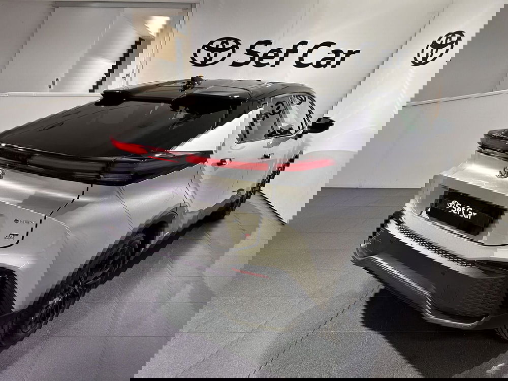 Toyota Toyota C-HR usata a Milano (4)