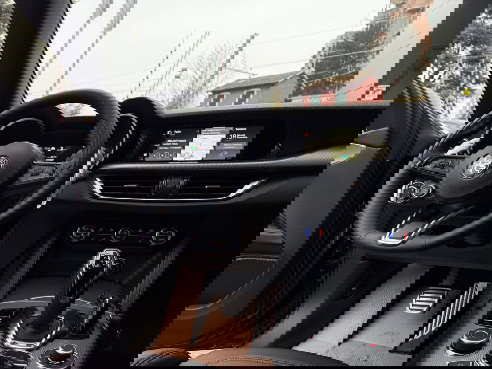 Alfa Romeo Stelvio nuova a Reggio Emilia (16)