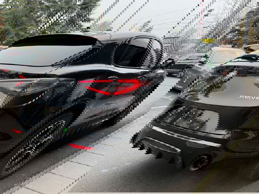 Alfa Romeo Stelvio nuova a Reggio Emilia (5)