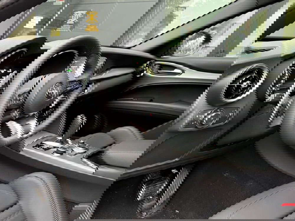 Alfa Romeo Stelvio nuova a Reggio Emilia (8)