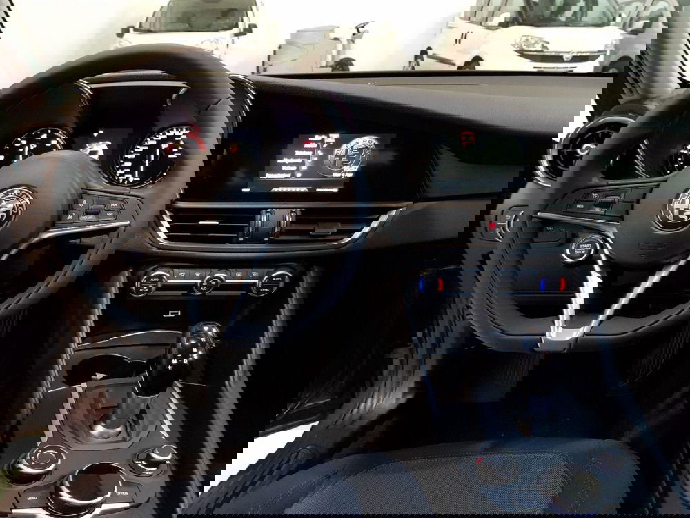 Alfa Romeo Giulia nuova a Agrigento (6)