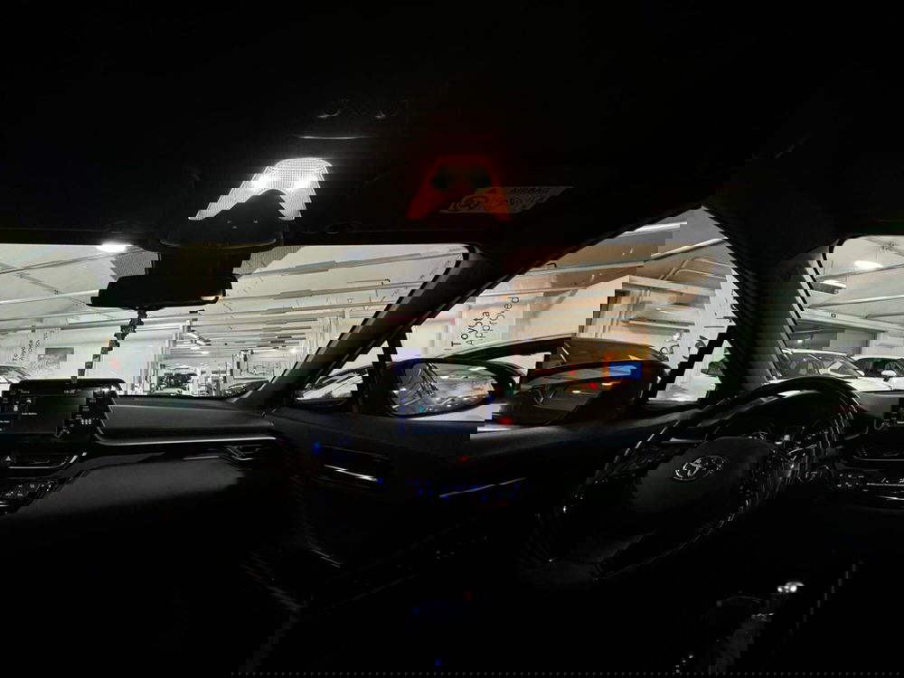 Toyota Toyota C-HR usata a Modena (16)