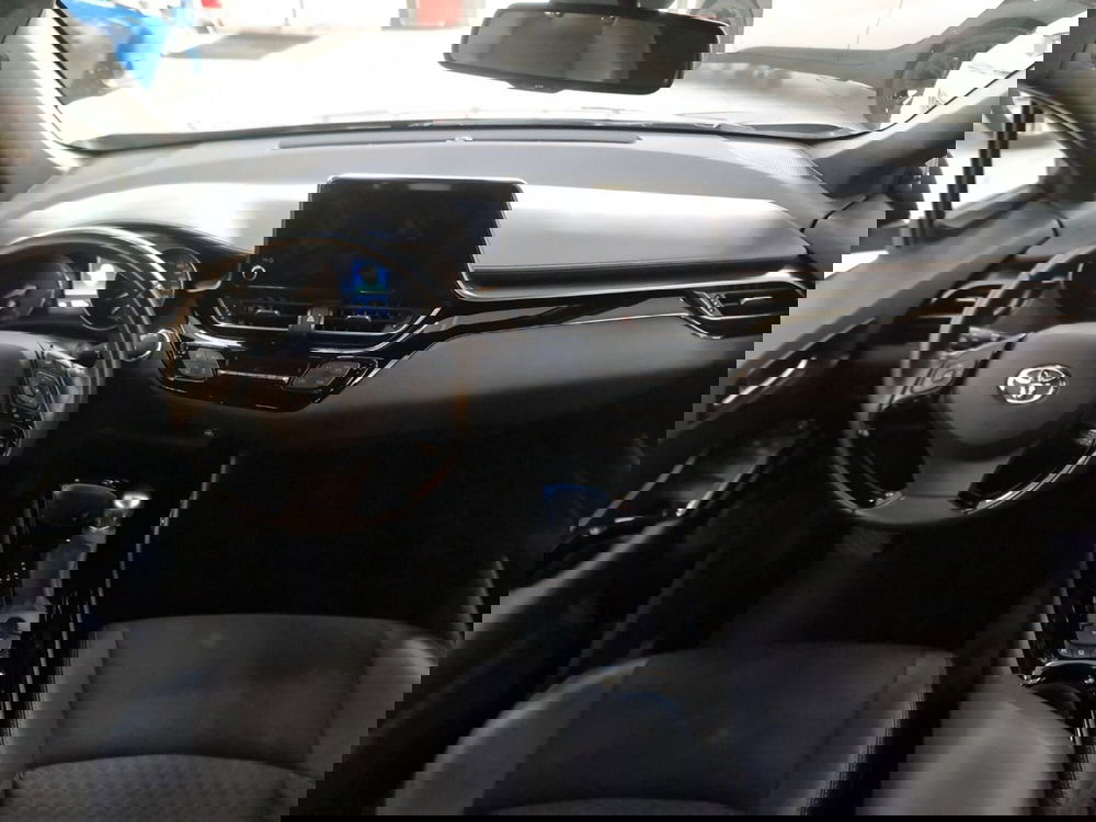 Toyota Toyota C-HR usata a Bologna (10)