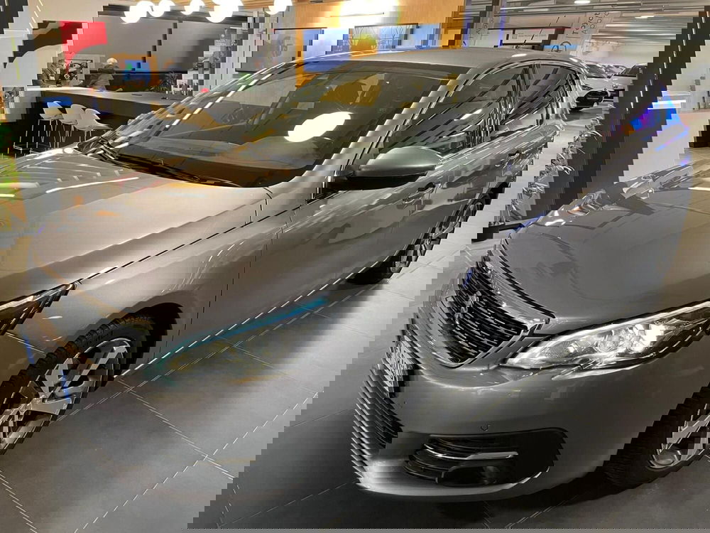 Peugeot 308 usata a Modena