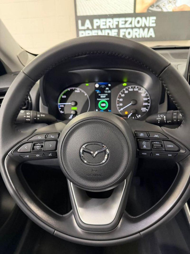 Mazda Mazda2 Hybrid nuova a Como (10)