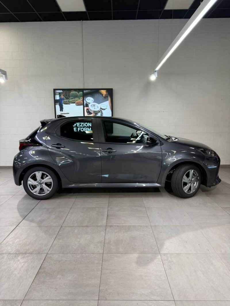 Mazda Mazda2 Hybrid nuova a Como (2)