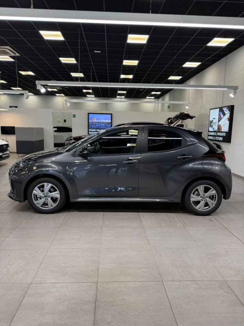 Mazda Mazda2 Hybrid nuova a Como (5)